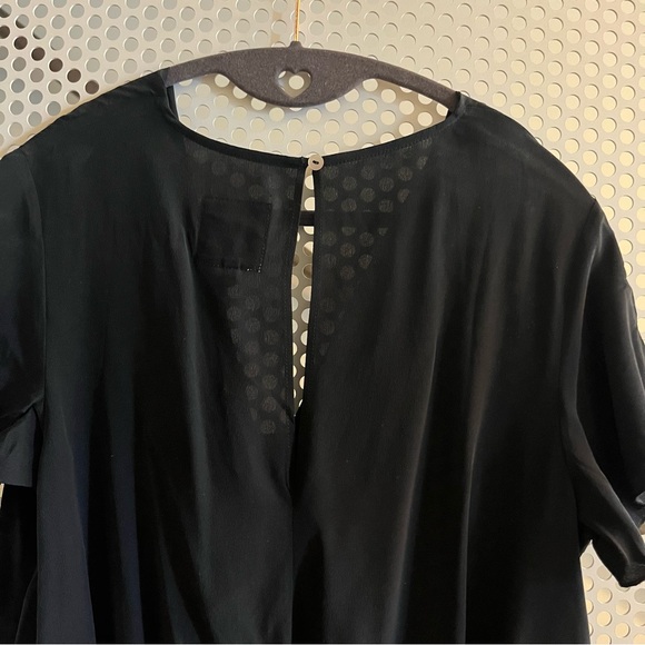 Chaser Surplice Romper with Ruffled Sleeves and Hems Size Medium in Black NWT - Picture 11 of 12